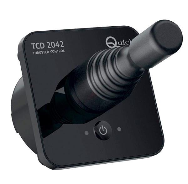 Комплект подруливающего устройства Quick , 1,5 кВт, 30 кгс, 12 В, 125 мм (включает джойстик TCD2042, 6-метровый кабель, тоннель 125х750 мм) 10260462 от прозводителя QUICK